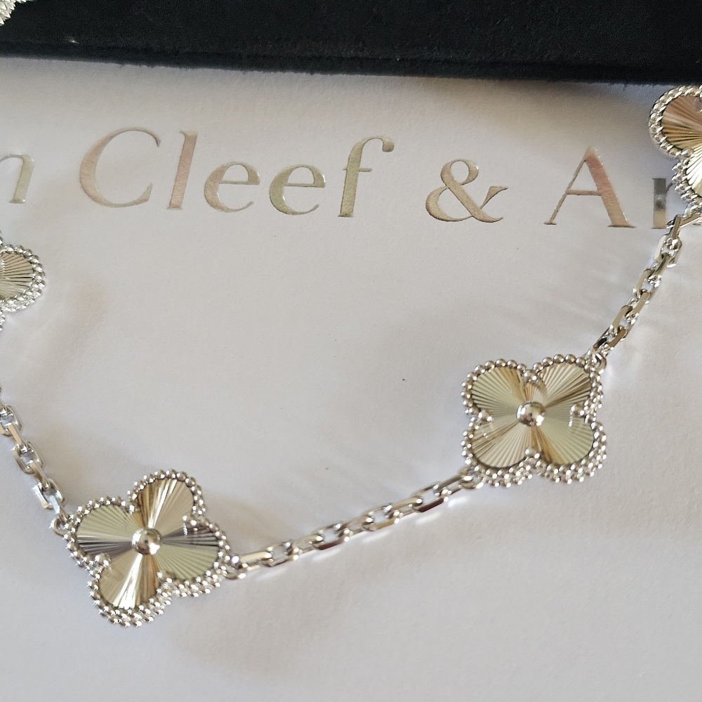 VAN CLEEF & ARPELS 18K White Gold Guilloche Vintage Alhambra Bracelet 5motif - Picture 13 of 16